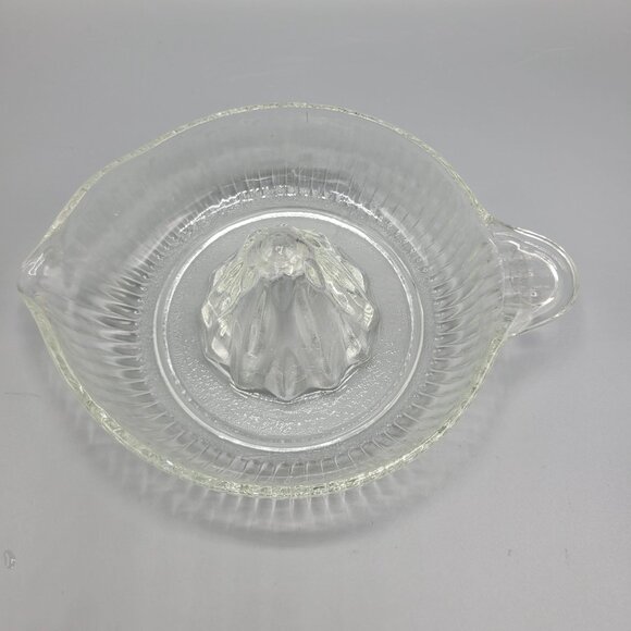 Vintage Citrus Juicer Squeezer Ribbed Clear Glass With Handle & Pour Spout - Picture 5 of 9